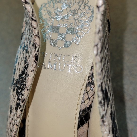 Vince Camuto Faux Beige Snake Skin Pumps Shoes - Picture 5 of 6